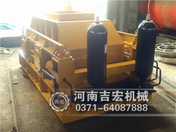 800×600對輥制砂機(jī)詳細(xì)技術(shù)參數(shù)/廠家報(bào)價(jià)！